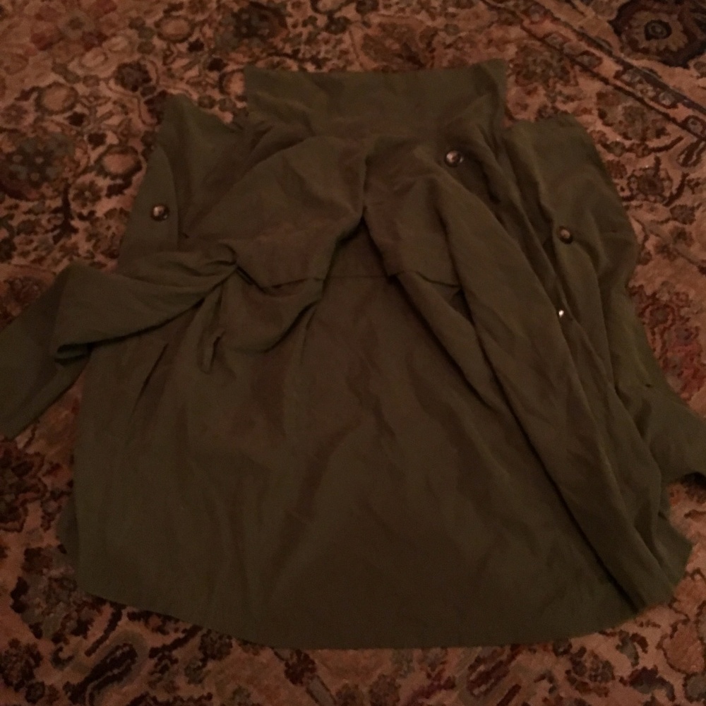 Army Coat ๐ ๐ - Picture 2 of 2